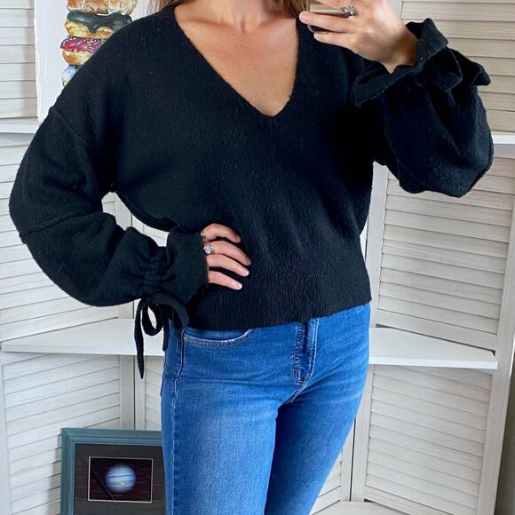 Wildfox black V-neck oversized tie sleeve sweater - Picture 6 of 12